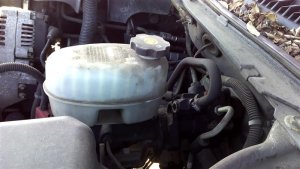 2003-2005 Chevrolet Express 2500 Brake Master Cylinder without Active Brake Control (Used OEM)