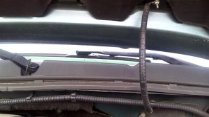 2007-2013 Chevrolet Avalanche Windshield Wiper Motor and Transmission Assembly - Front (Used OEM)