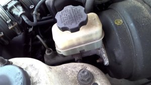2001-2006 Kia Optima Brake Master Cylinder without ABS (Used OEM)
