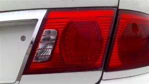 2003-2006 Kia Magentis Lid Mounted Taillight Assembly - Right (Passenger) (Used OEM)