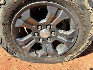 2015-2020 GMC Yukon XL Silver 18x8.5 5-Spoke Alloy Wheel (Used OEM)