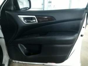 2014-2015 INFINITI QX60 Black Door Interior Trim Panel with Power Windows and Locks - Front, Right (Passenger) (Used OEM)