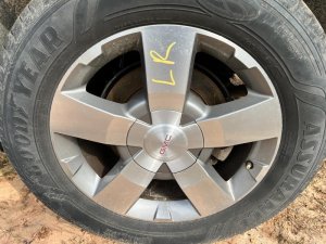 2009-2012 GMC Acadia 19x7.5 5-Spoke Machined Charcoal Alloy Wheel (Used OEM)
