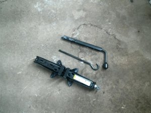 2010-2017 GMC Terrain Scissor Jack (Used OEM)