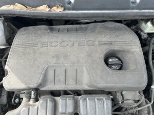 2013-2014 Chevrolet Malibu 2.4L Ecotech Engine Cover (Used OEM)