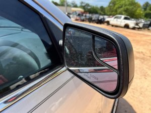 2012-2014 Chevrolet Equinox White Side/Door Mirror - Right (Passenger) (Used OEM)