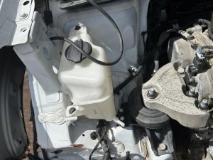 2014-2020 Kia Sorento Engine Coolant Reservoir Assembly (Used OEM)