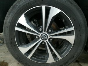 2020-2023 Nissan Sentra 16x6.5 5-Double Spoke Machined Black Alloy Wheel (Used OEM)
