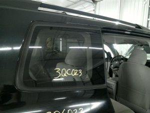 2008-2010 Toyota Highlander Quarter Glass without Antenna - Right (Passenger) (Used OEM)