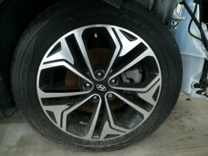 2019-2020 Hyundai Santa Fe 19x7.5 Black Machined Alloy Wheel (Used OEM)