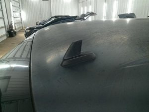 2007-2014 GMC Yukon Fender Mounted Antenna (Used OEM)