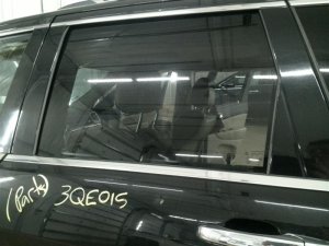 2011-2022 Jeep Grand Cherokee Rear Door Window Glass - Left (Driver) (Used OEM)