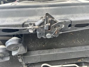2011-2014 Ford F-150 Hood Latch (Used OEM)