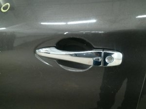 2013-2020 Nissan Pathfinder Chrome Chrome Exterior Door Handle - Front, Left (Driver) (Used OEM)