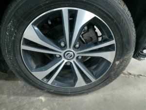 2020-2023 Nissan Sentra 16x6.5 5-Double Spoke Machined Black Alloy Wheel (Used OEM)