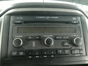 2006-2008 Honda Pilot AM-FM 6-Disc CD Player Radio (Used OEM)