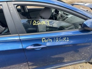 2013-2014 Hyundai Elantra Coupe Blue Front Exterior Door Handle - Right (Passenger) (Used OEM)