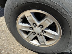 2007-2010 GMC Sierra 17x7.5 6-Spoke Machined Silver Alloy Wheel (Used OEM)