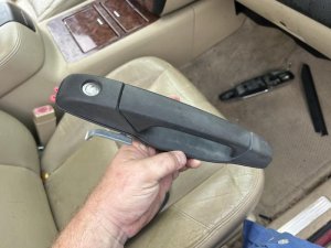 2007-2013 Chevrolet Avalanche Gold Exterior Door Handle - Front, Left (Driver) (Used OEM)