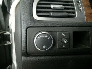2007-2013 Chevrolet Avalanche Headlight and 4x4 Selector Switch (Used OEM)