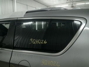 2020-2024 Chrysler Voyager 4-Door Privacy Tint Quarter Glass - Left (Driver) (Used OEM)