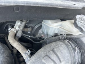 2014-2015 Kia Sorento Brake Master Cylinder (Used OEM)