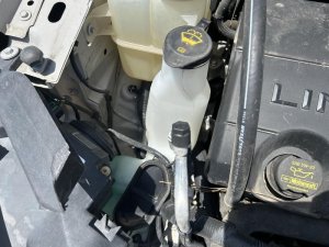 2007-2015 Lincoln MKX Washer Fluid Reservoir with Pump (Used OEM)