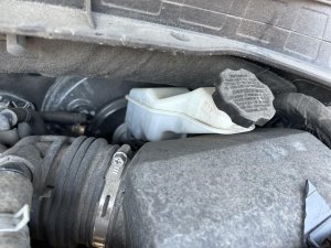 2016-2020 Kia Sorento Brake Master Cylinder with Reservoir (Used OEM)