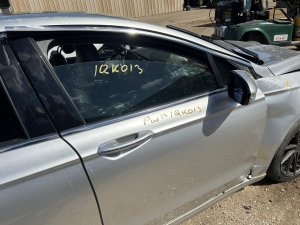 2013-2020 Ford Fusion Silver Exterior Door Handle with Chrome Trim - Right (Passenger) (Used OEM)