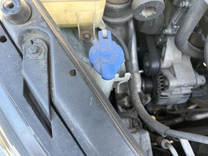 2011-2015 Kia Optima Washer Fluid Reservoir and Pump Assembly (Used OEM)