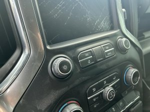 2020-2023 GMC Sierra 2500 HD Infotainment Display and Control Panel (Used OEM)