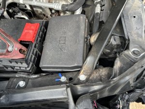 2021-2022 Chevrolet Silverado 1500 Underhood Engine Fuse Box Assembly (Used OEM)
