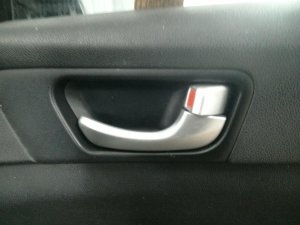 2016-2020 Kia Optima Silver Interior Door Handle - Front, Right (Passenger) (Used OEM)