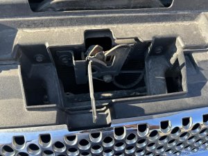 2007-2014 Cadillac Escalade Hood Latch (Used OEM)