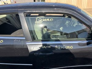 2005-2010 Chrysler 300 Door Glass - Front, Right (Passenger) (Used OEM)