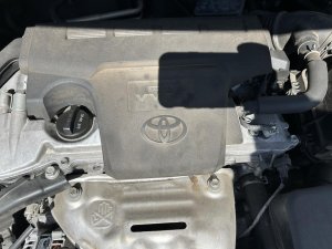 2008-2012 Chevrolet Malibu Gray Engine Cover (Used OEM)