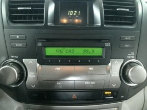2008-2010 Toyota Highlander Black Radio Receiver Assembly (Used OEM)