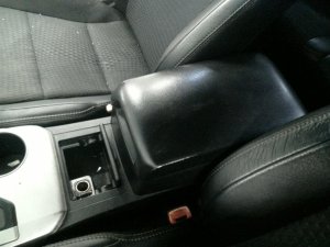 2012-2014 Toyota Camry Black Front Floor Console with Leather Armrest (Used OEM)