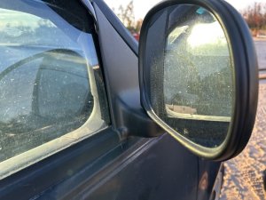 1997-1998 Ford Expedition Black Manual Door/Side View Mirror - Right (Passenger) (Used OEM)