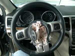 2011-2013 Dodge Durango Black Tilt and Telescopic Steering Column (Used OEM)