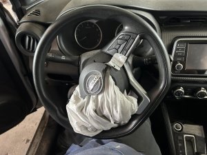 2018-2019 Nissan Kicks Tilt and Telescopic Steering Column with Cruise and Radio Controls (Used OEM)