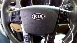 2011-2013 Kia Sorento Black Steering Wheel Air Bag - Left (Driver) (Used OEM)
