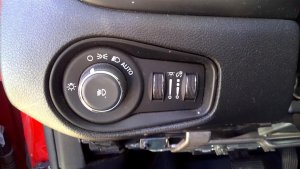 2015-2022 Fiat 500X Headlight Switch (Used OEM)