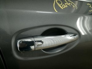 2014-2020 Nissan Rogue Silver Chrome Exterior Door Handle - Front, Right (Passenger) (Used OEM)