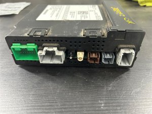 2017 GMC Yukon XL AM-FM Radio Receiver (Used OEM)