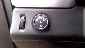 2015-2020 GMC Yukon XL 4WD and Trailer Brake Dash Switch Panel (Used OEM)
