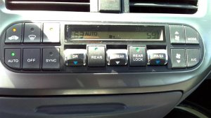 2005-2007 Honda Odyssey Automatic Temperature Control Module (Used OEM)