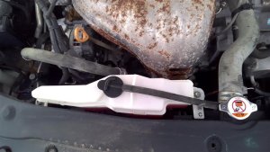 2012-2017 Toyota Camry Engine Coolant Reservoir Assembly (Used OEM)
