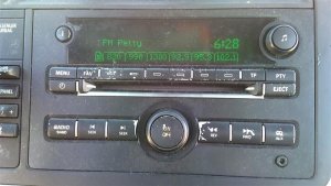 2007-2008 Saab 9-3 Single Disc CD Player Radio (Used OEM)