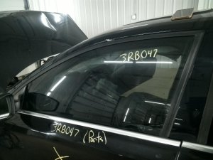 2011-2018 Volkswagen Jetta Door Glass - Front, Left (Driver) (Used OEM)
